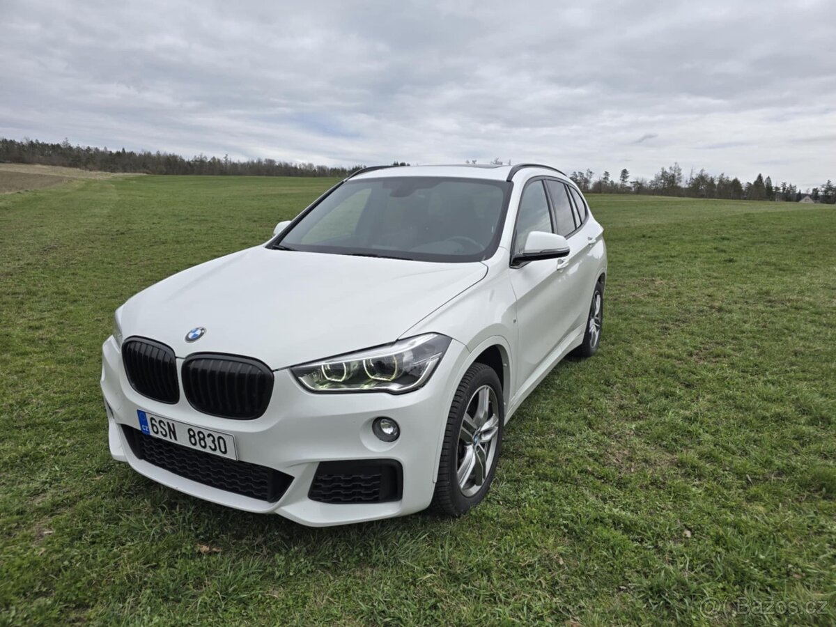 BMW X1 xDrive28i 170kw, pano, m-packet