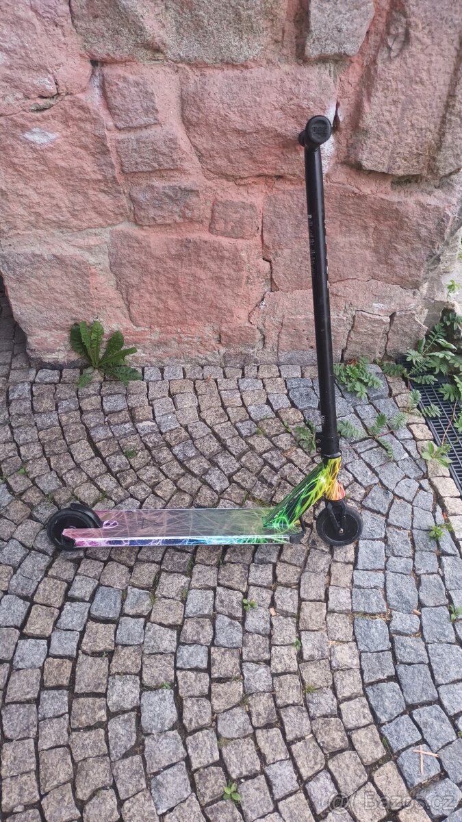 freestylová koloběžka Slamm Strobe