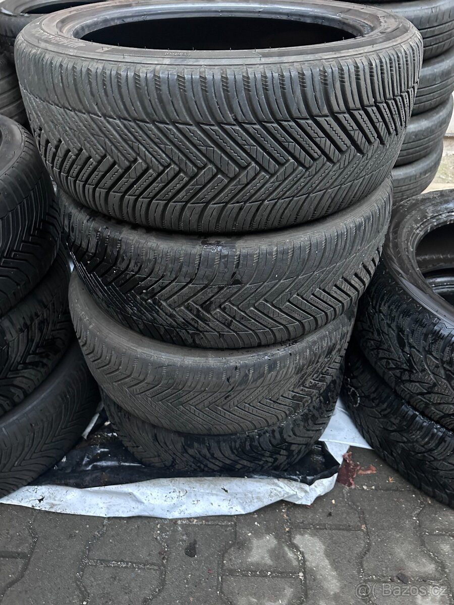 Celoroční sada pneu 225/45 R18 - Hankook