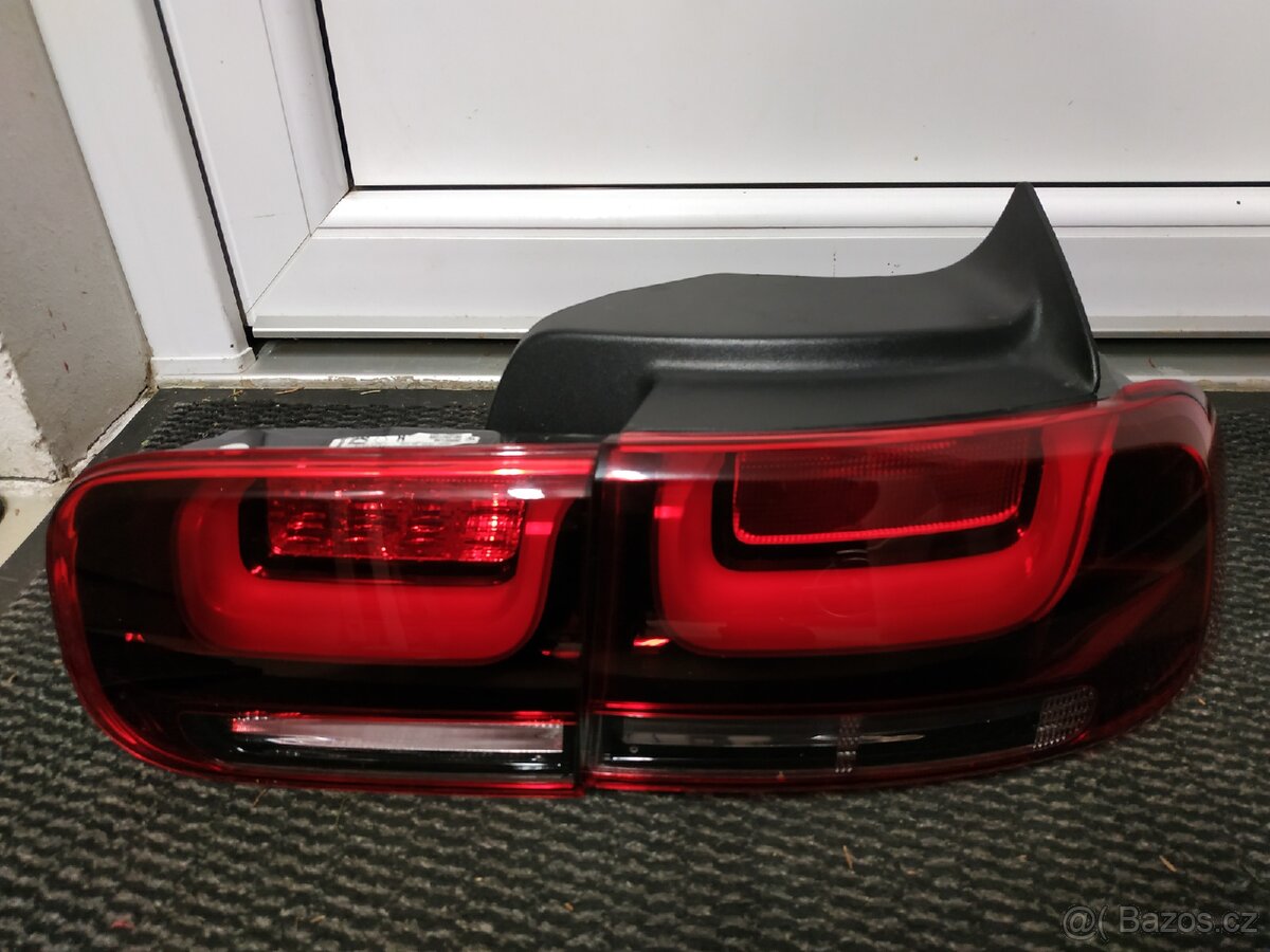 PRAVÉ ZADNÍ SVĚTLO CITROEN C4 CACTUS 9823950280, 9821352180