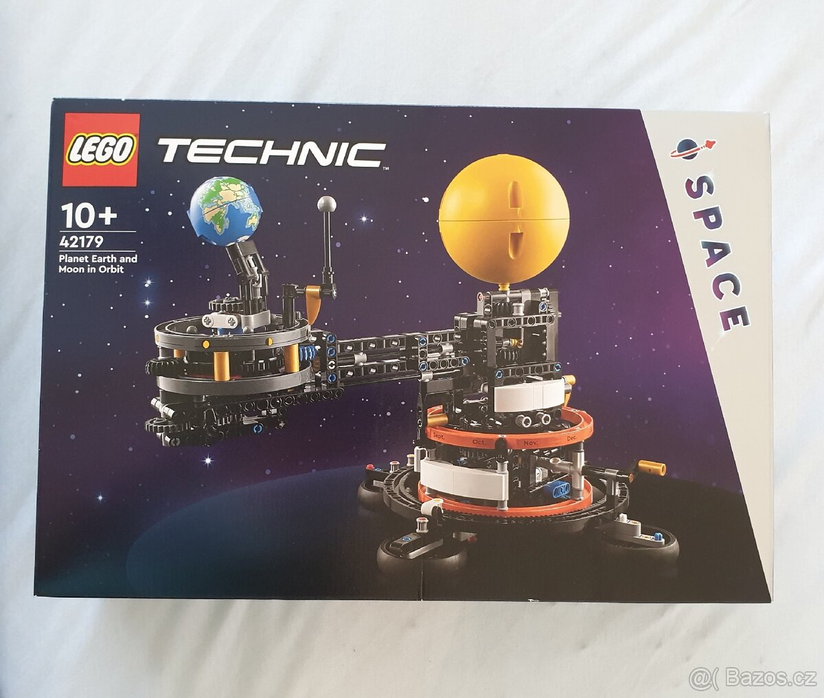LEGO® Technic 42179 Planeta Země a Měsíc na oběžné dráze