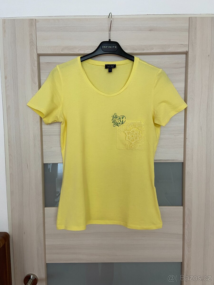 Krásné žluté letní tričko ARMANI Jeans - vel. 38