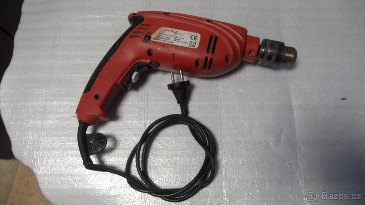 Vrtačka Force Plus 1050W s příklepem