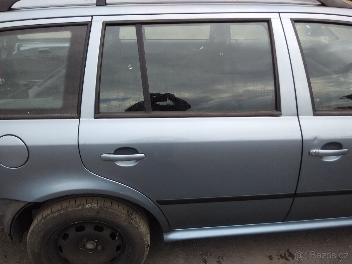 Škoda Octavia 1 pravé zadní dveře šedá stone metalíza 9151