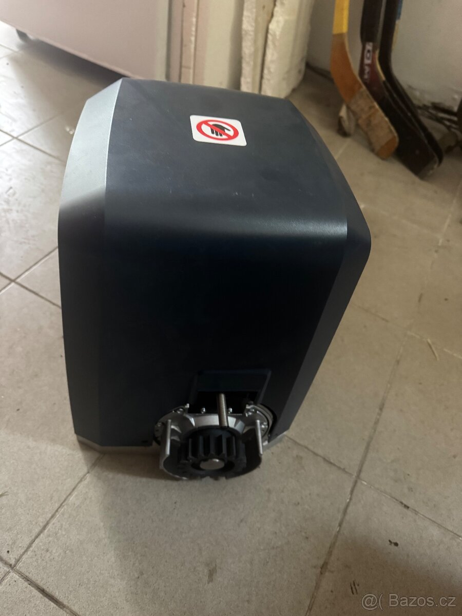 Pohon brány BTF Icaro smart AC A2000kg