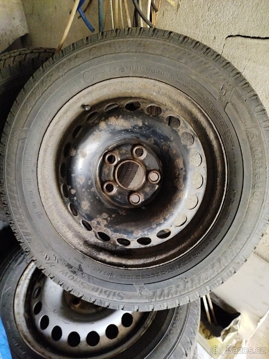 Kola plech vw, T5 ,obutá Pneu 5x R16 C 215/65 zimni