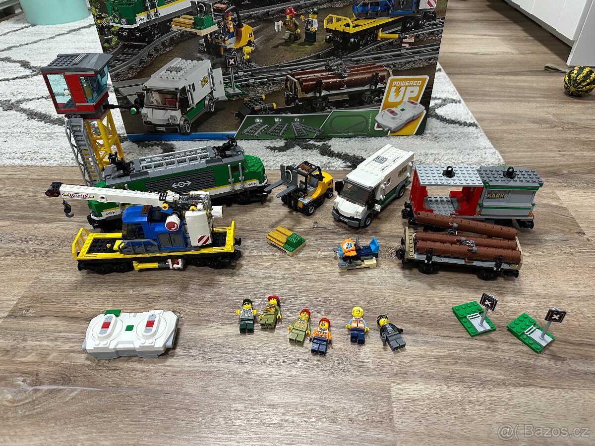 Lego City Nákladní vlak 60198 + koleje (2x 60205 + 60238)