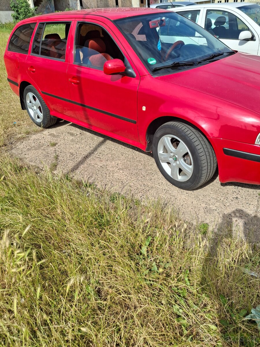 Škoda octavie 16. 75. kW. Benzín