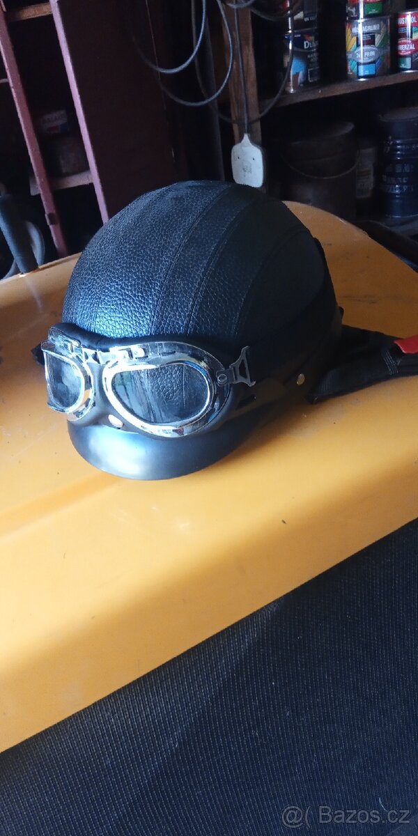 Retro helma