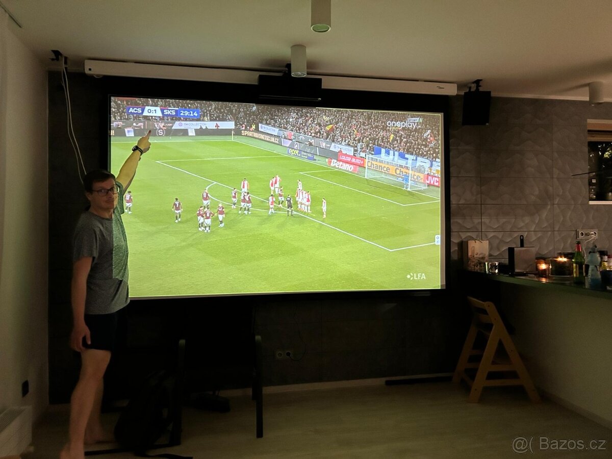 Elektrické projekční plátno OPTOMA 120"