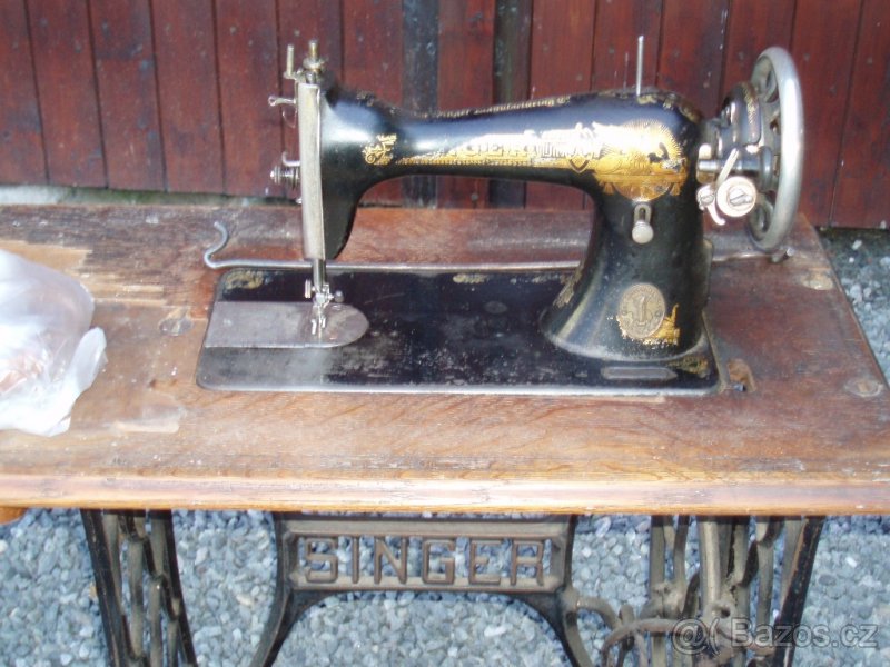 šicí stroj Singer