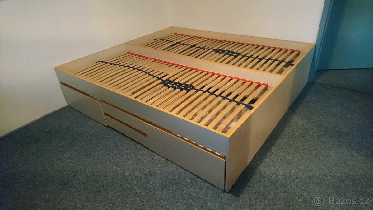 Dvě postele s úložným prostorem