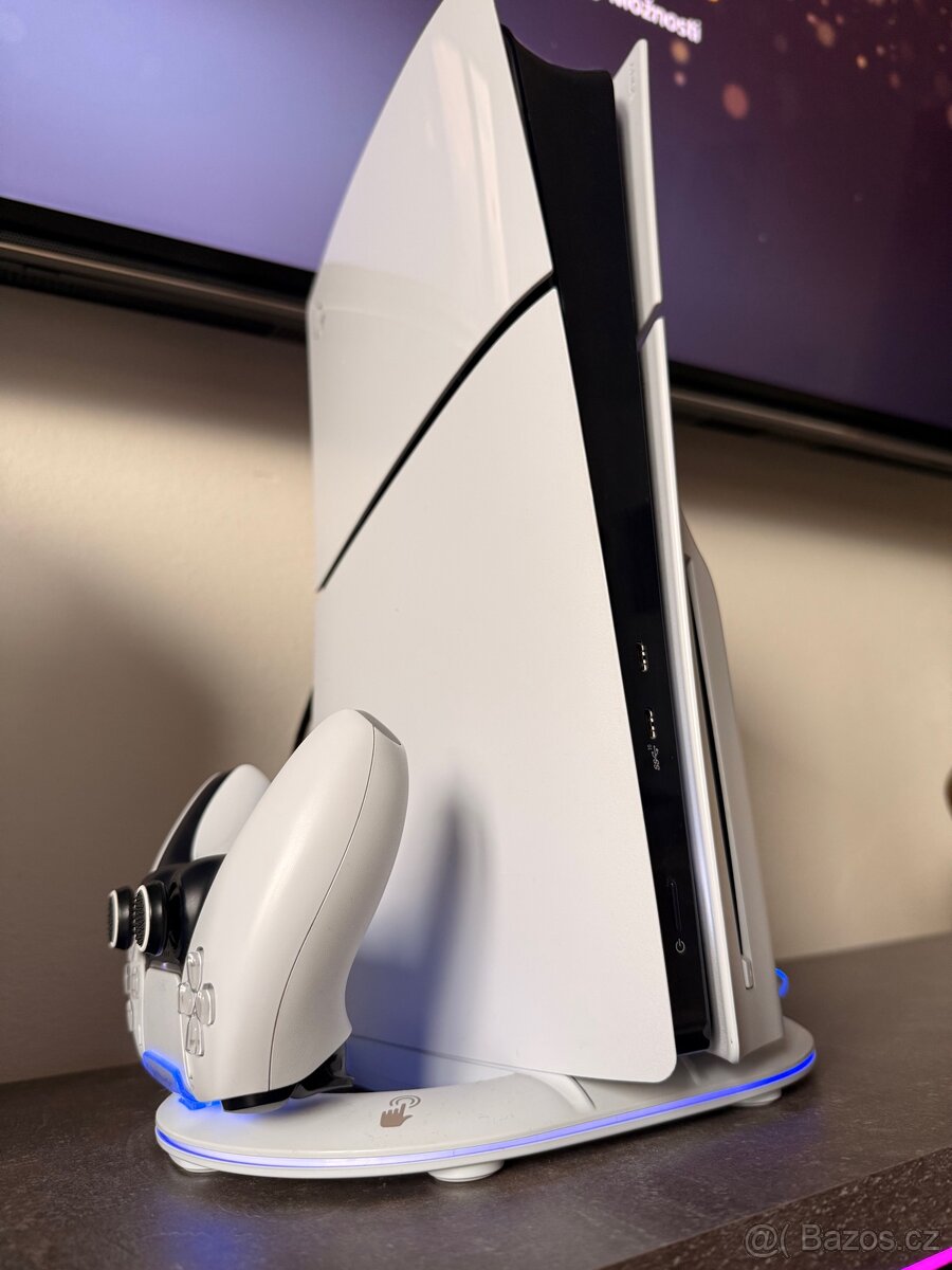 PS5 Slim s mechanikou, top stav, záruka