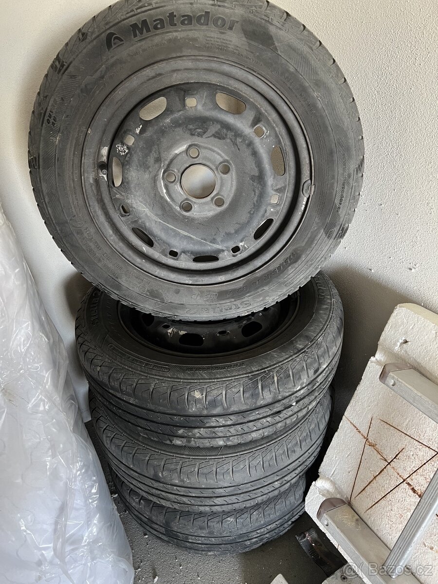 Letní pneu 175/65 R14 + plech. disky 5x100