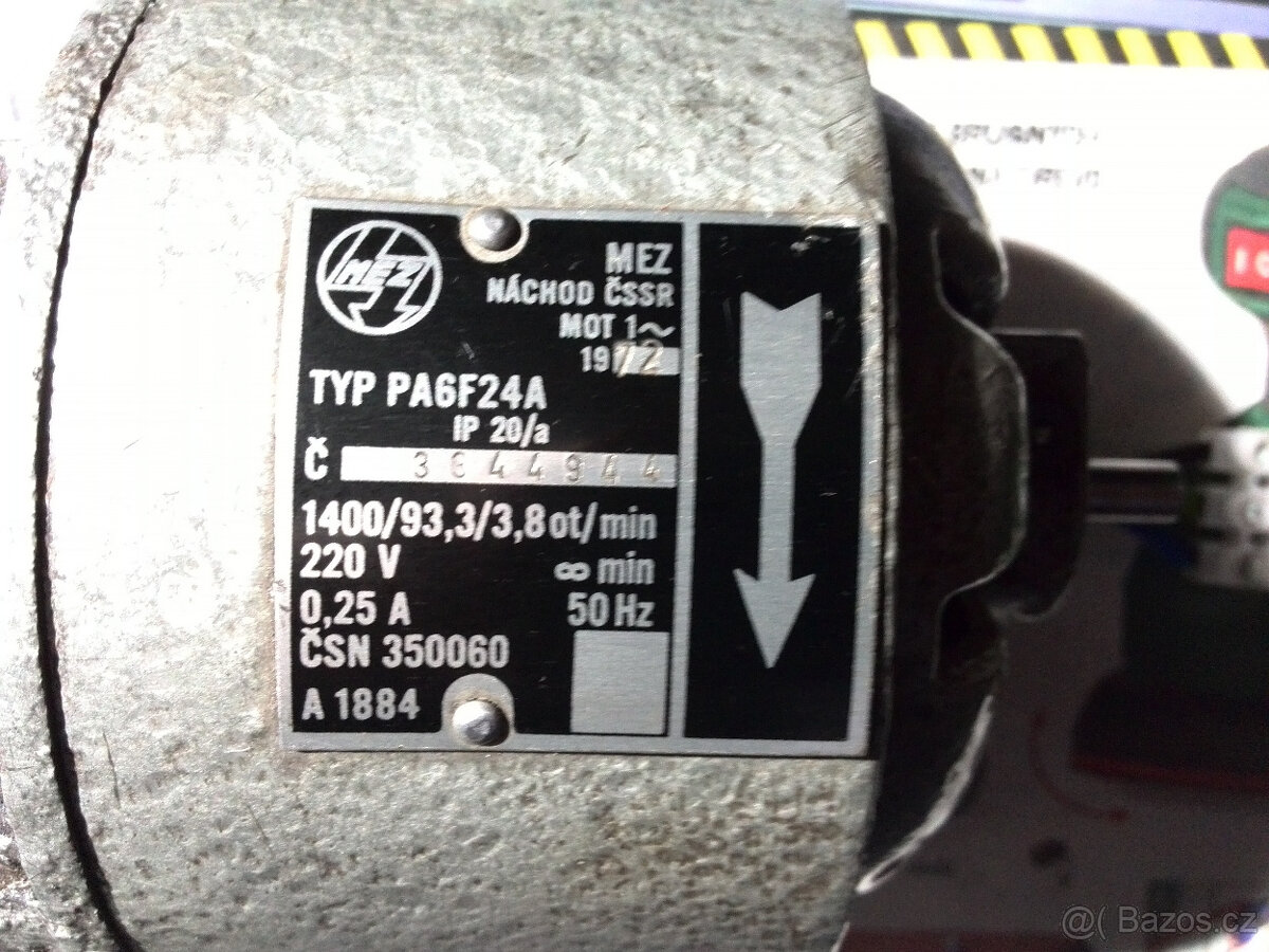 Motor s převodovkou