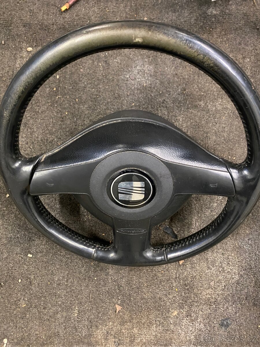 Volant seat Ibiza 6k2