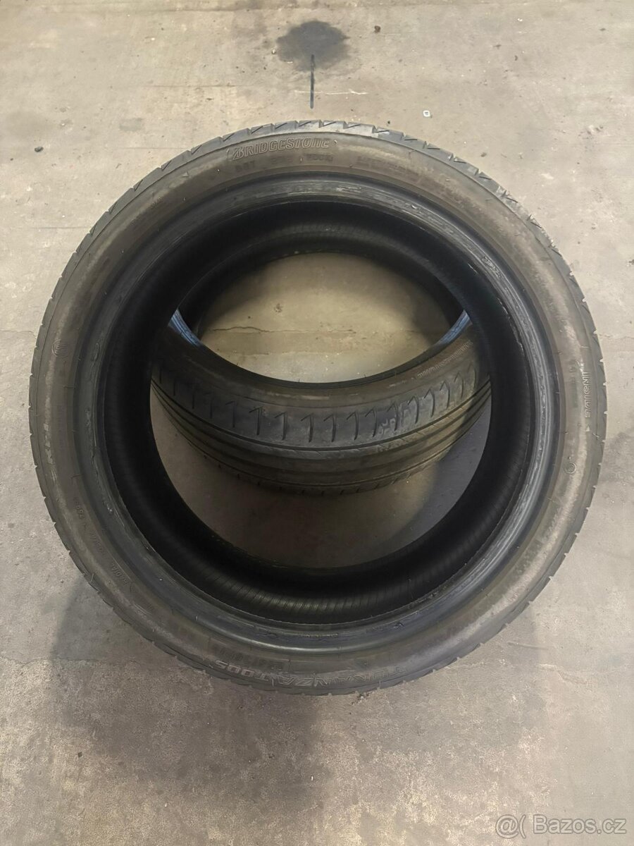 Bridgestone 225/35 R19 Letní 2ks