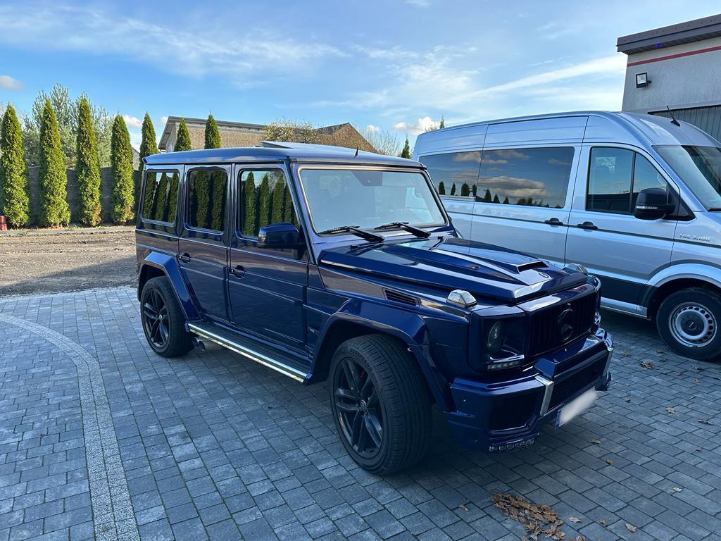 Mercedes-Benz Klasa G AMG 65 vyměnit za bagr, nasadit buldoz