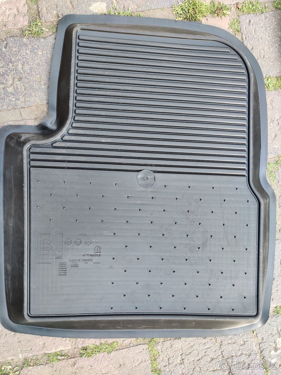 Gumové koberce Peugeot 2008