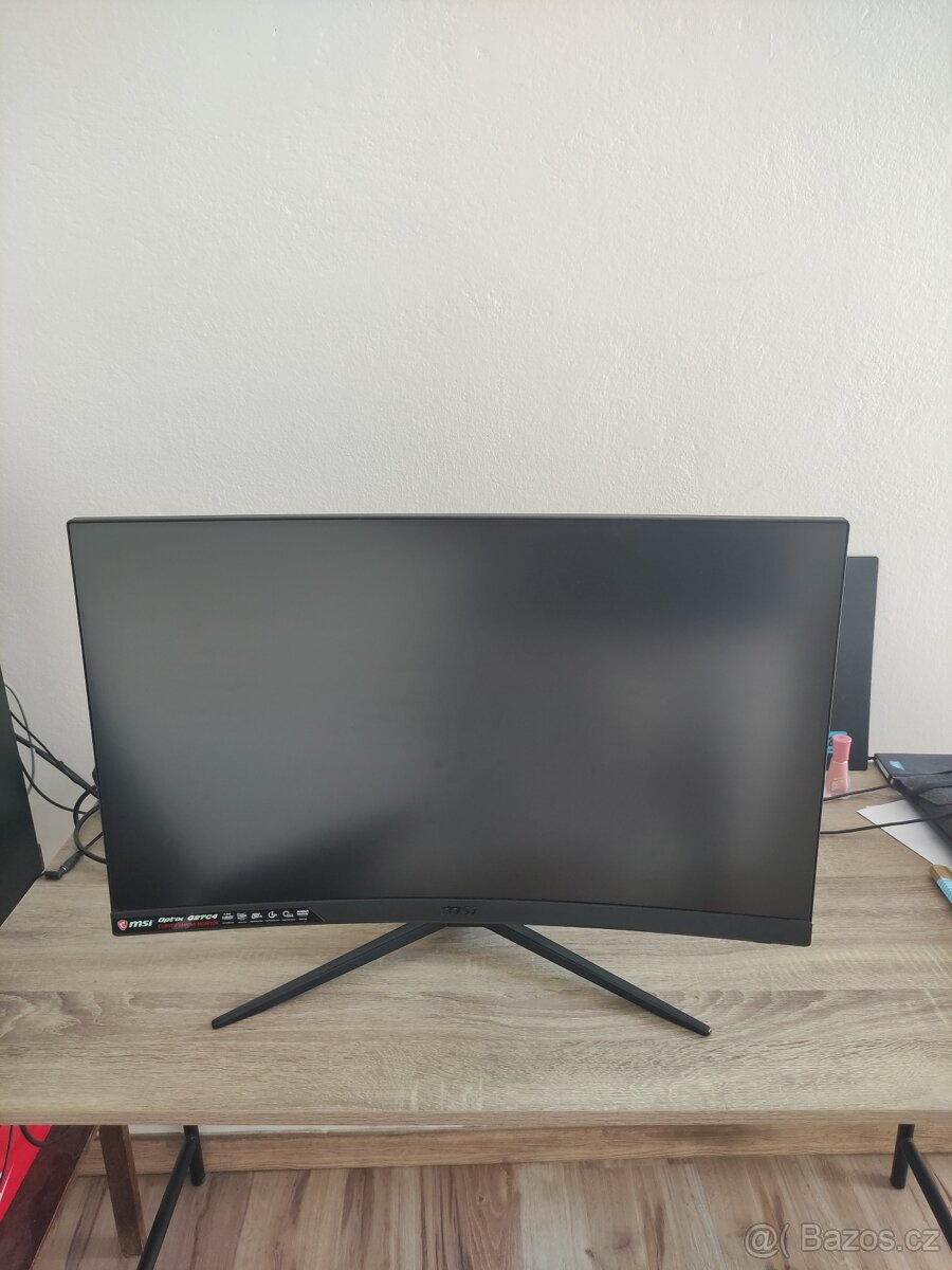 Prohnutý herní monitor 27" MSI Optix G27C4