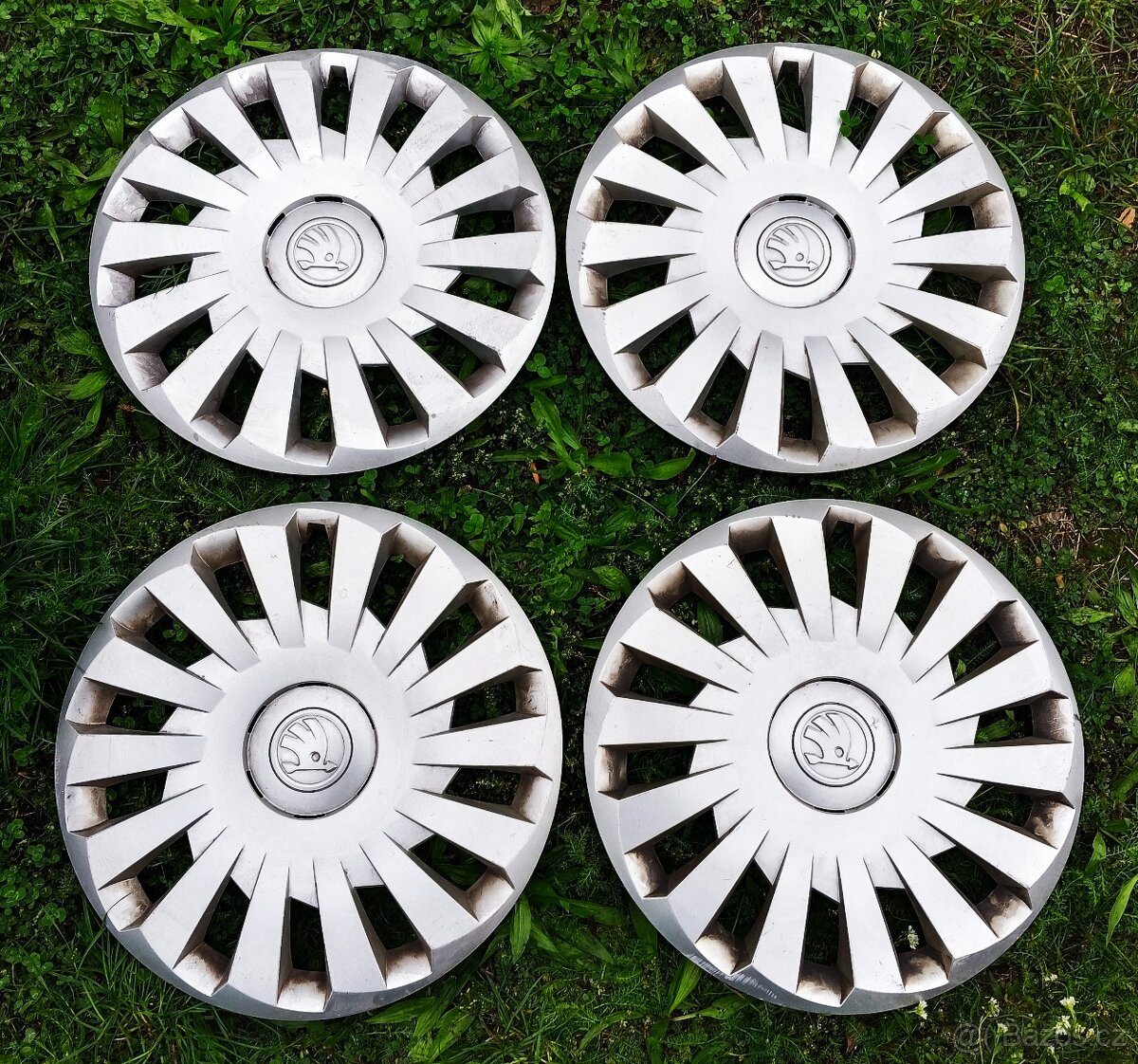 Poklice kryty kol 16" Škoda Octavia