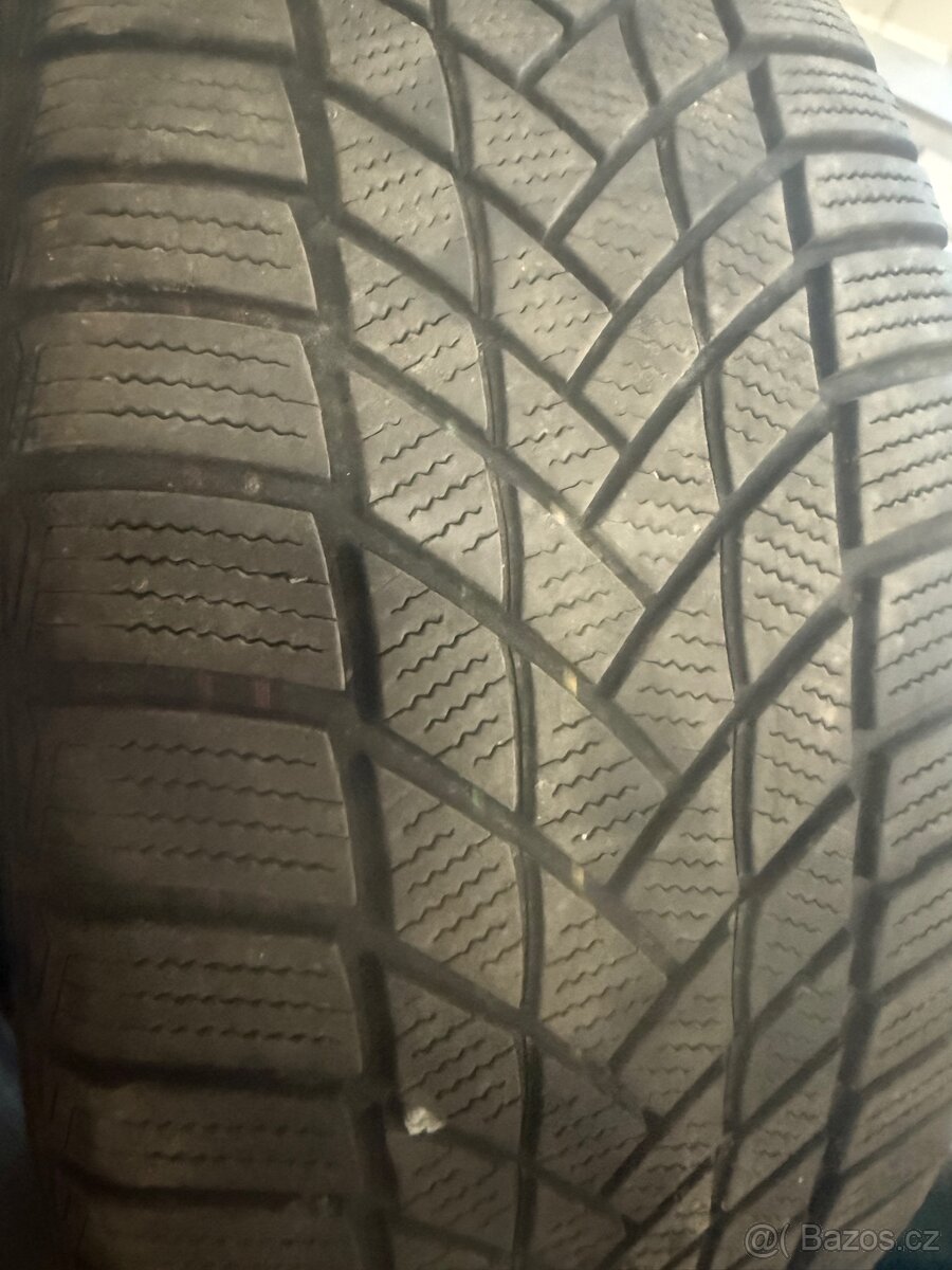 Pneu zimní 235/45 R18 98V zimní
