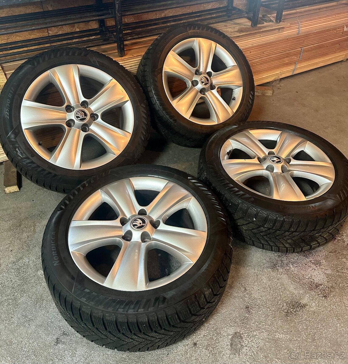 ALU Kola ŠKODA 5x112 R17 DOLOMITE Zimní Pneu 225/50/17