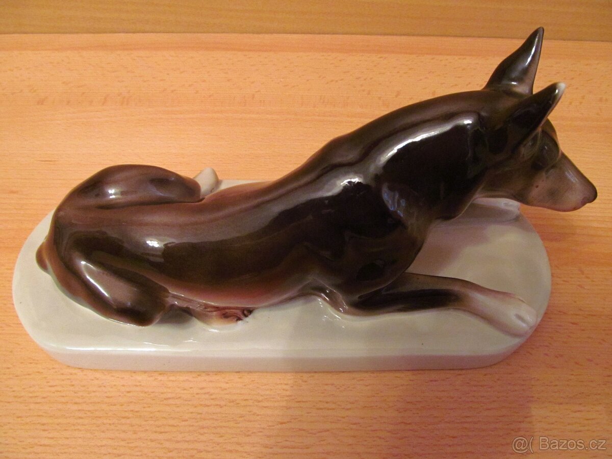Retro porcelánový pes