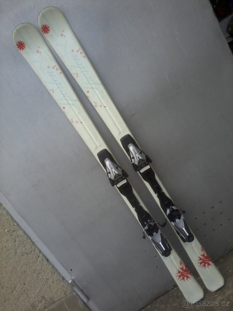 Lyže dámské Sporten 150cm.