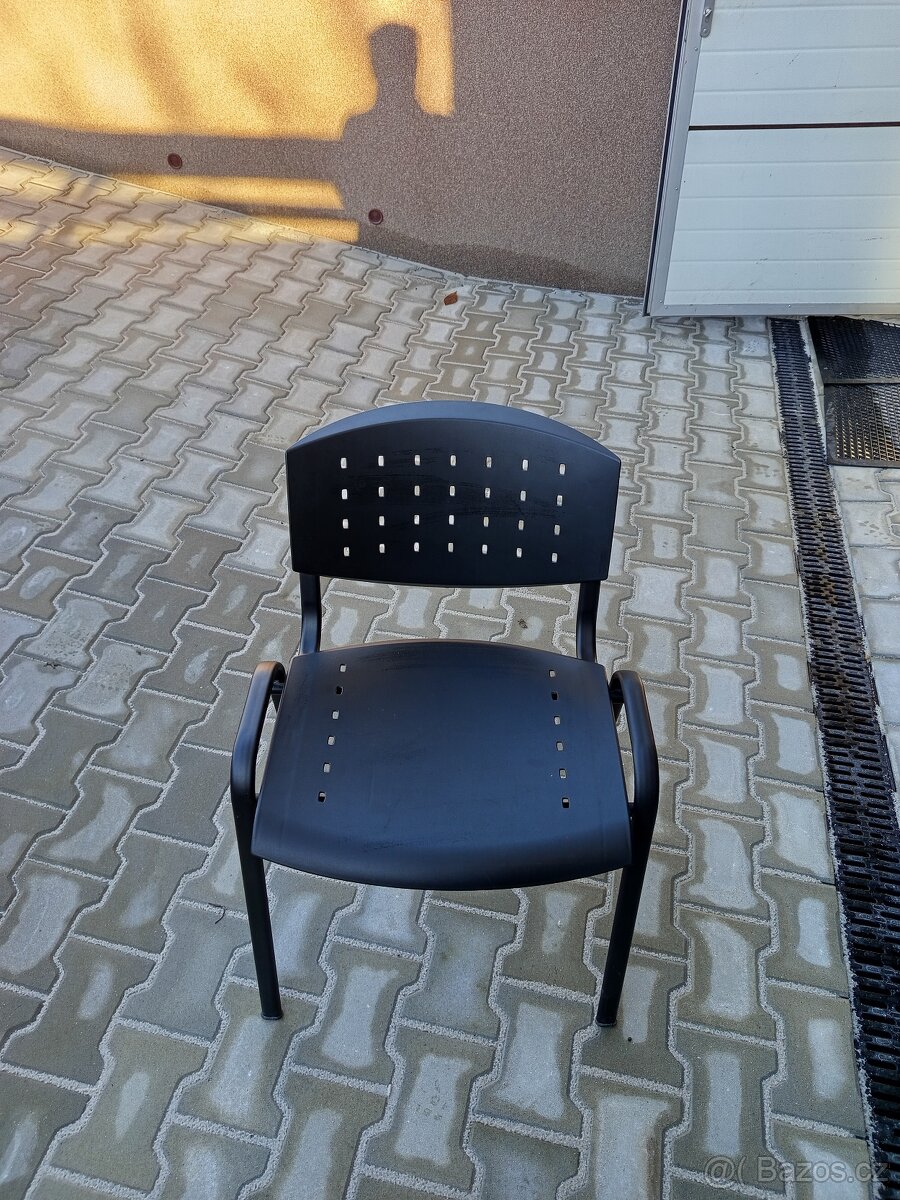 Stohovací židle Tony