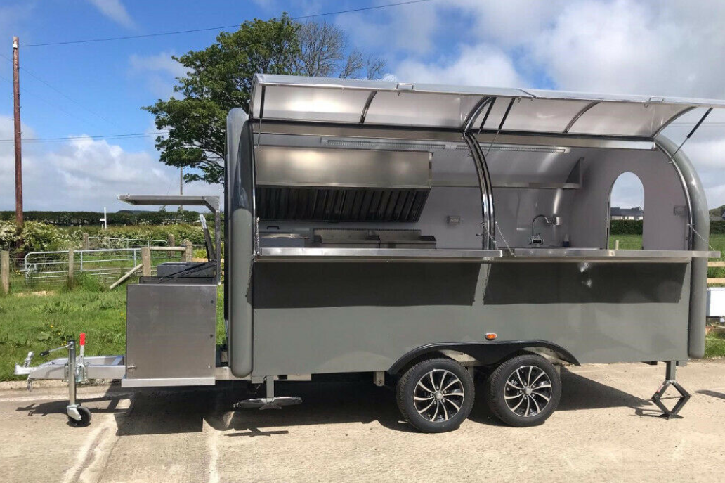 4m Food truck, Pojízdná prodejna , Stánek , Gastro Přivěs