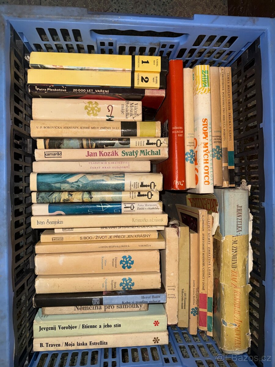 Knihy různých druhů