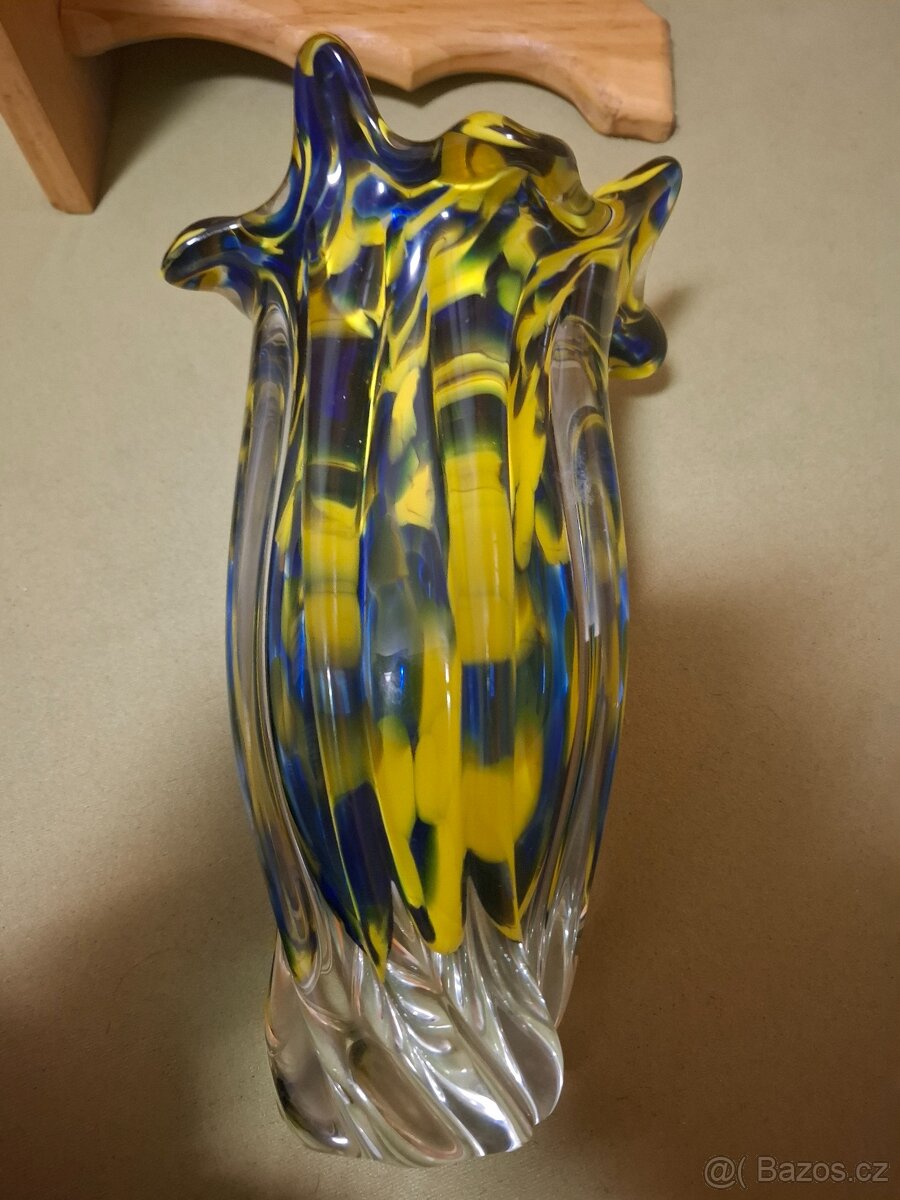 Váza hutní sklo