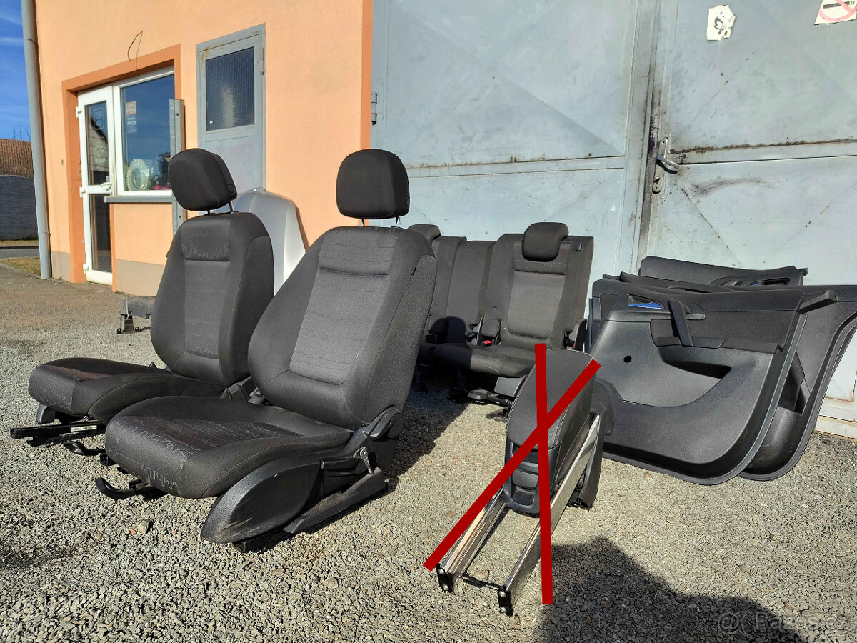 Sedačky, tapeci, loketka Meriva B