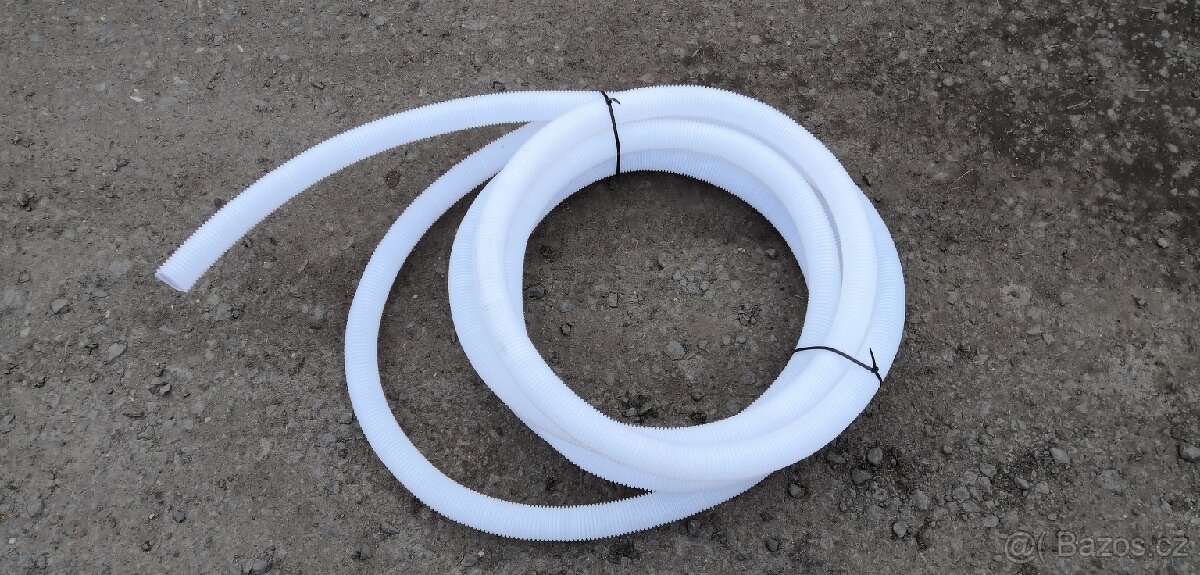 Chranicka kabelu prumer 36 mm