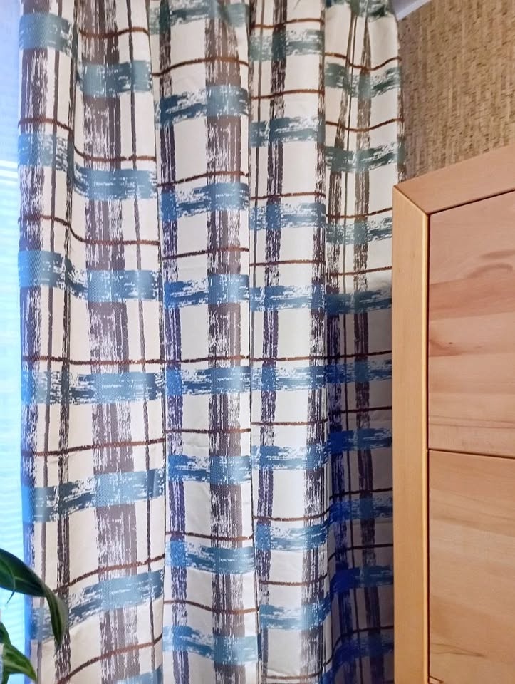 Stylové záclony do obýváku nebo ložnice