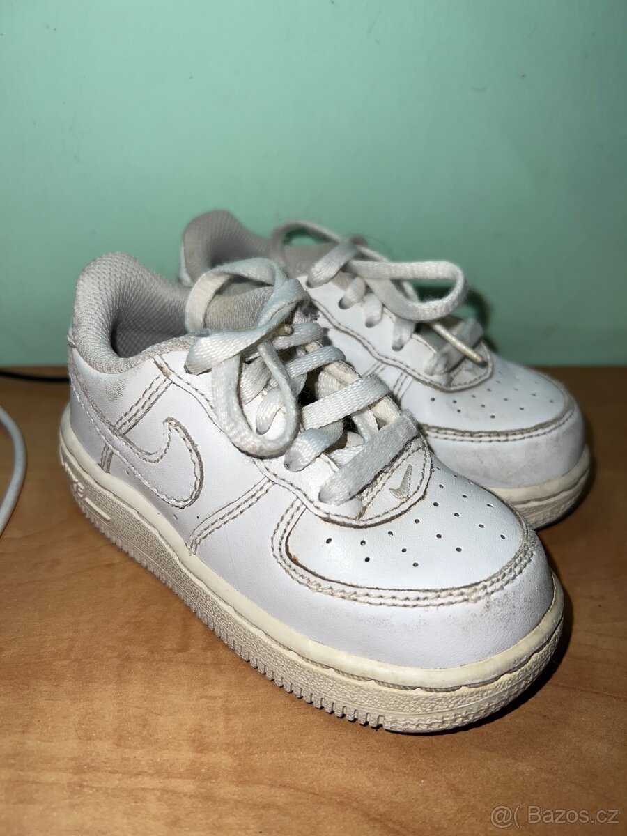 Botičky Nike vel.22