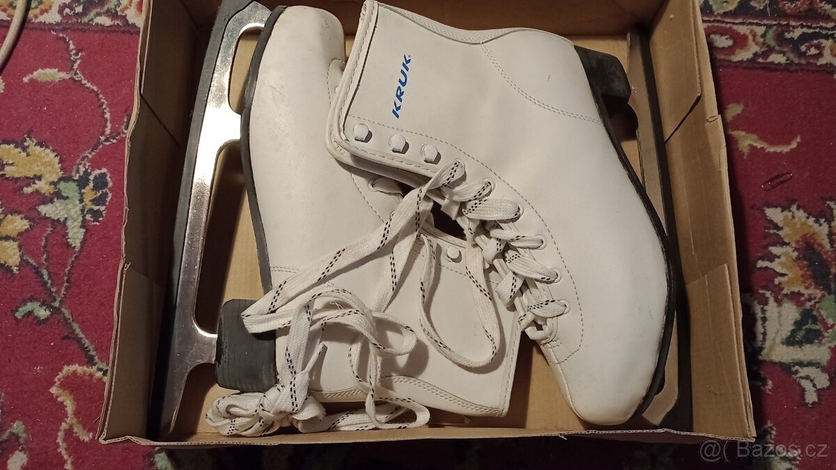 Dívčí brusle Kruk, vel.42