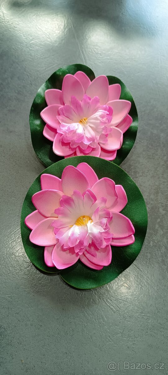 Umělé lekníny do jezírka