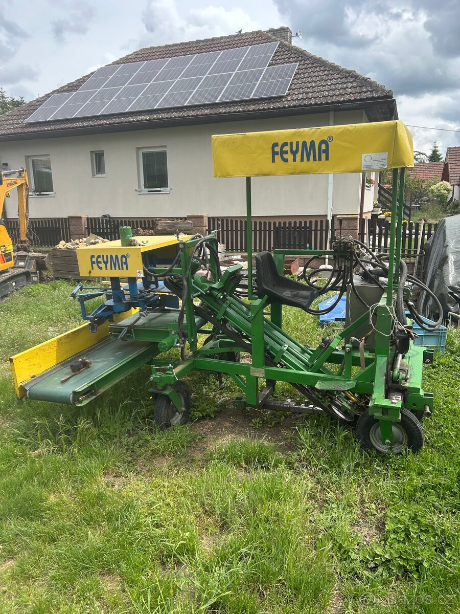 Dobrý den, prodám kombajn na česnek