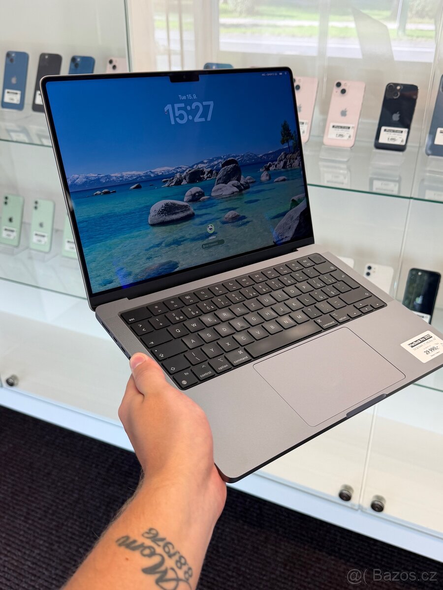MacBook Pro 14” - 2023 - M2 Pro - 32GB RAM - 1TB - 12M