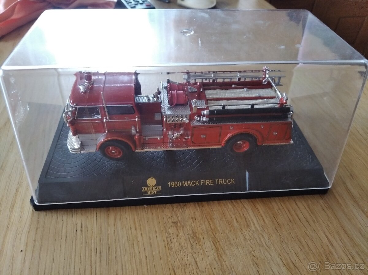 Mack FIRE TRACK