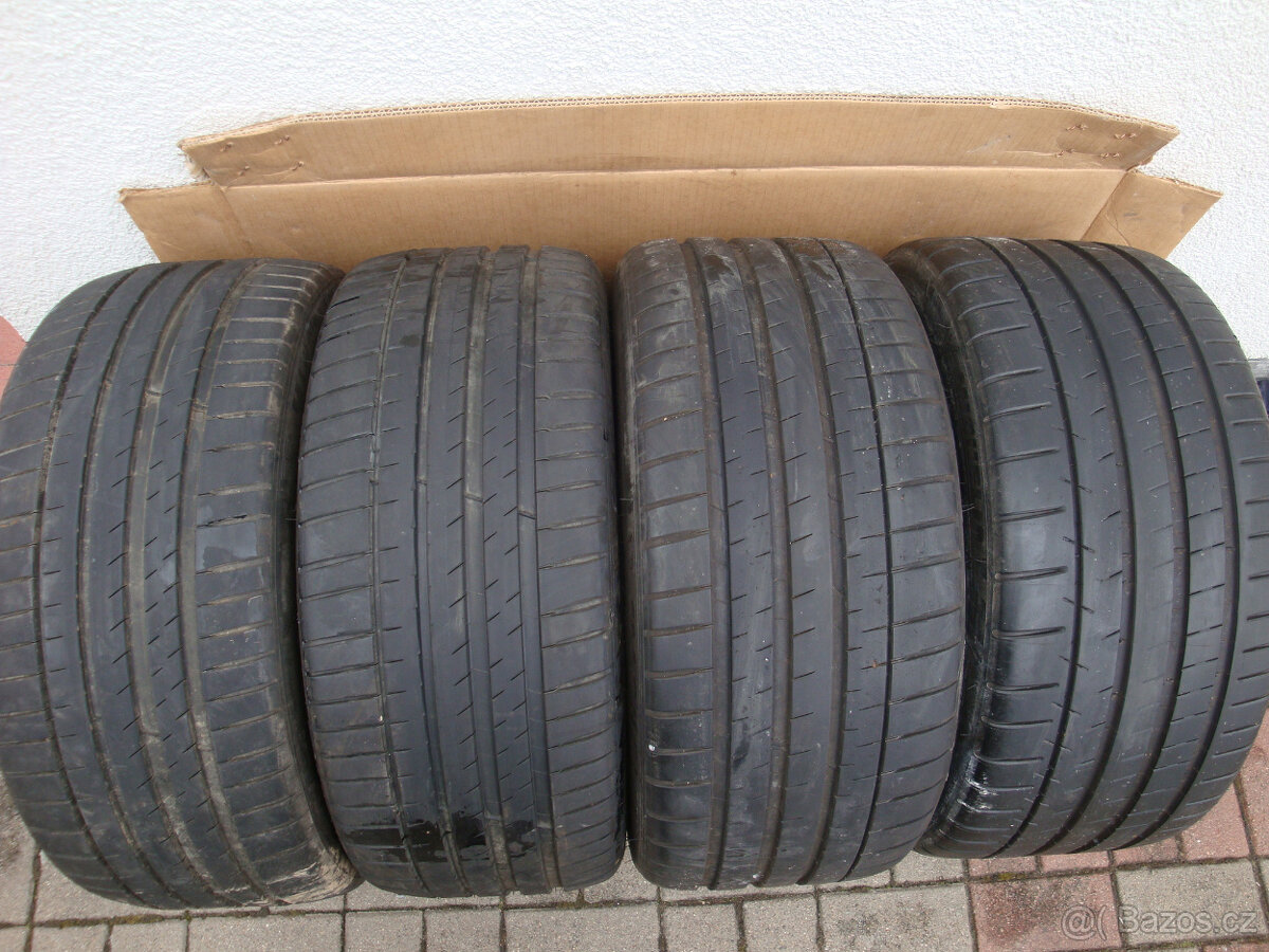 Letní pneu 245/40/19 a 275/35/19 MICHELIN PILOT SPORT 4/S