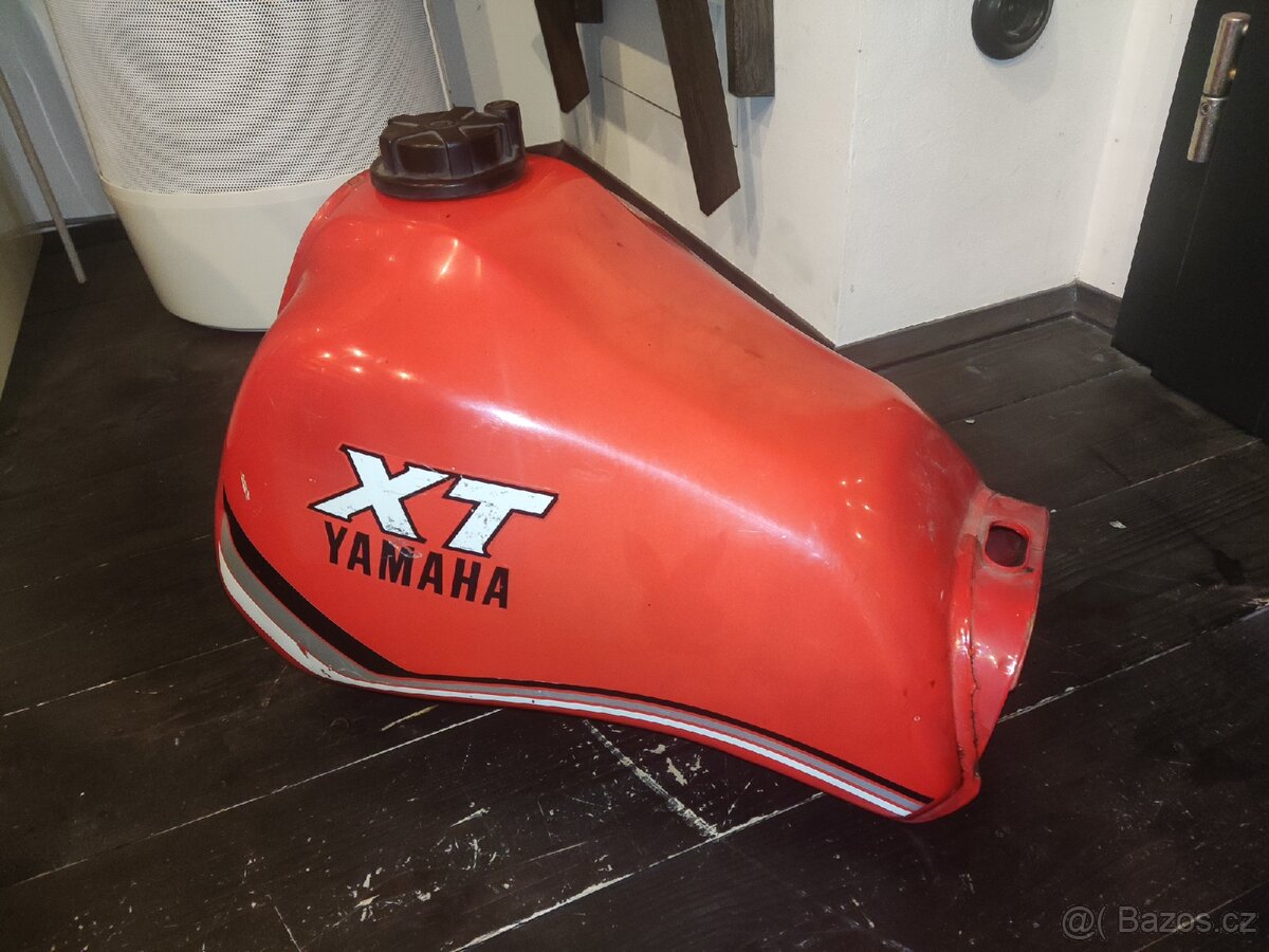 Yamaha xt 550 nadrz na opravu