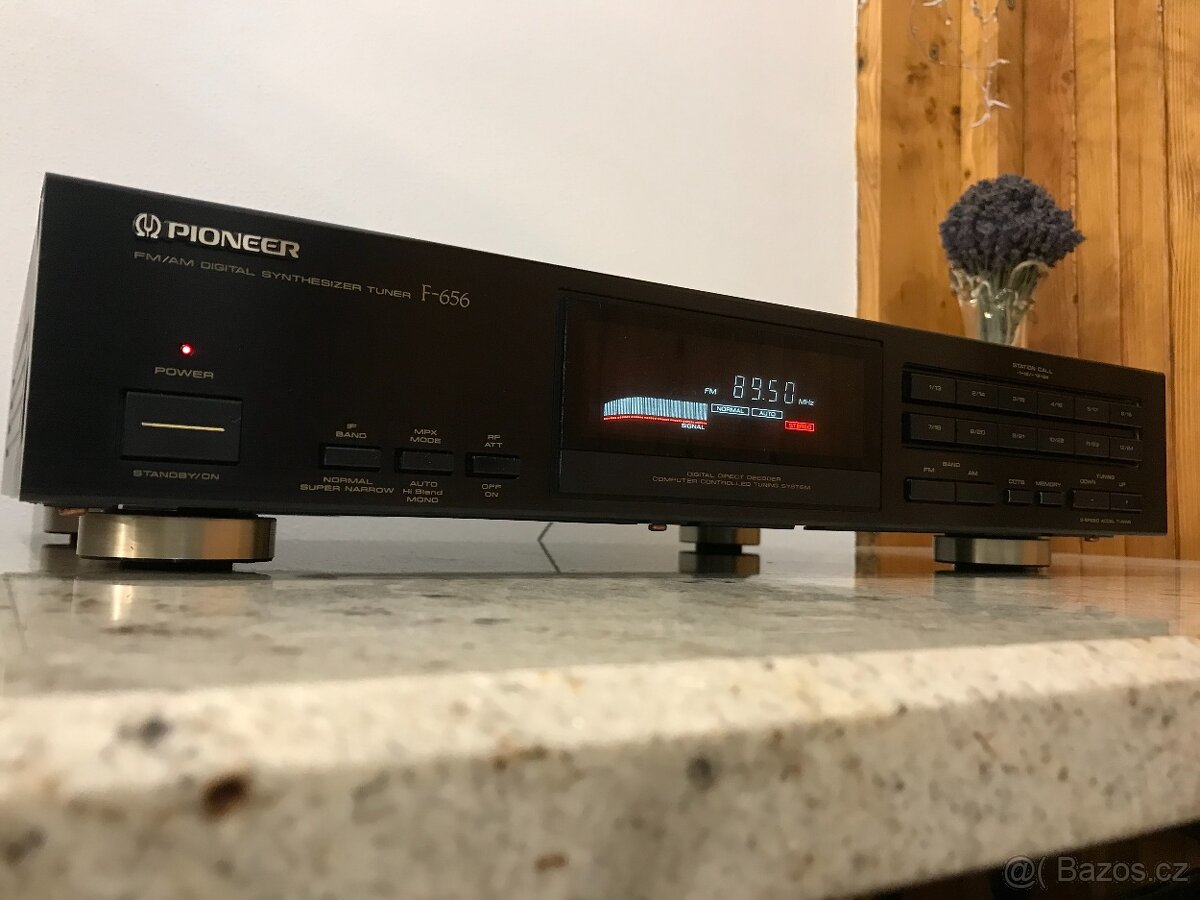 Pioneer F-656 Top stav