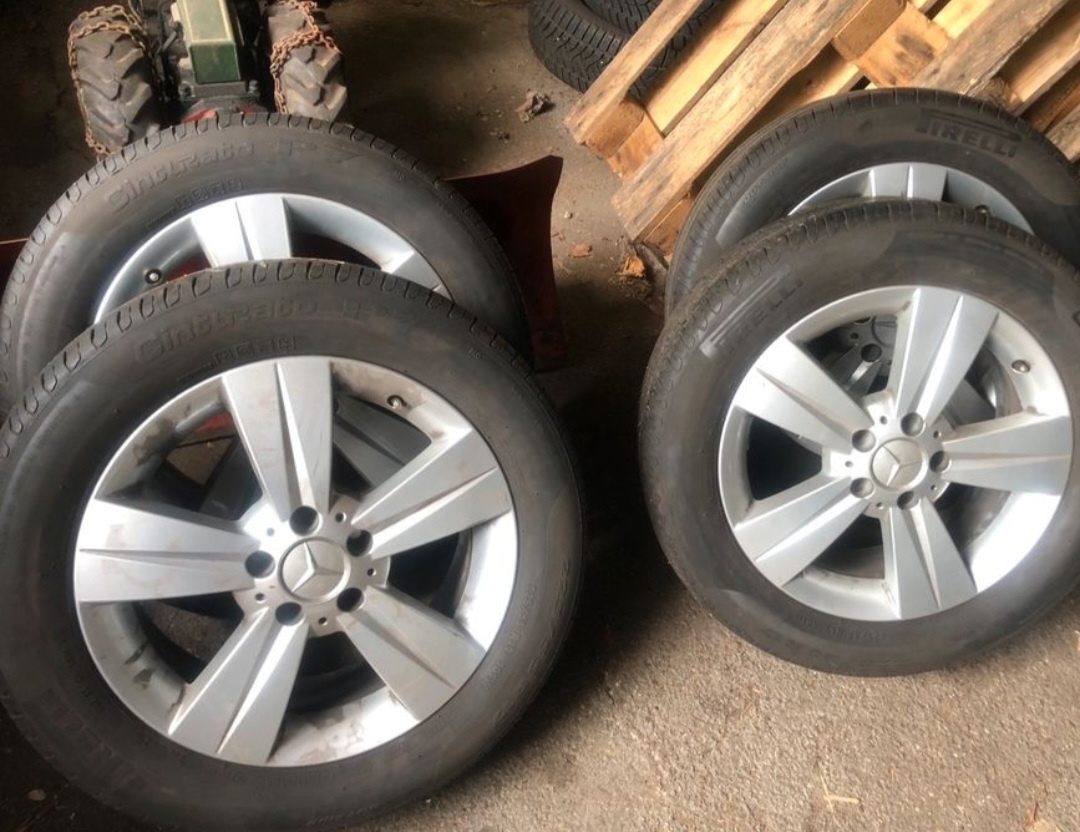 Alu kola Mercedes 5x112 r17 7j et56 pneu 225/55/17