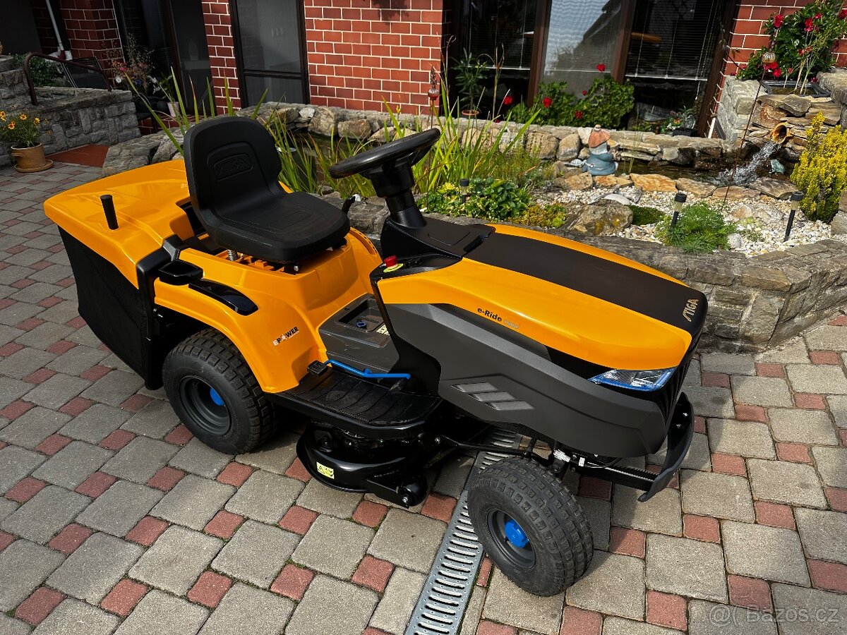 Akumulátorový zahradní traktor Stiga e-ride c-500