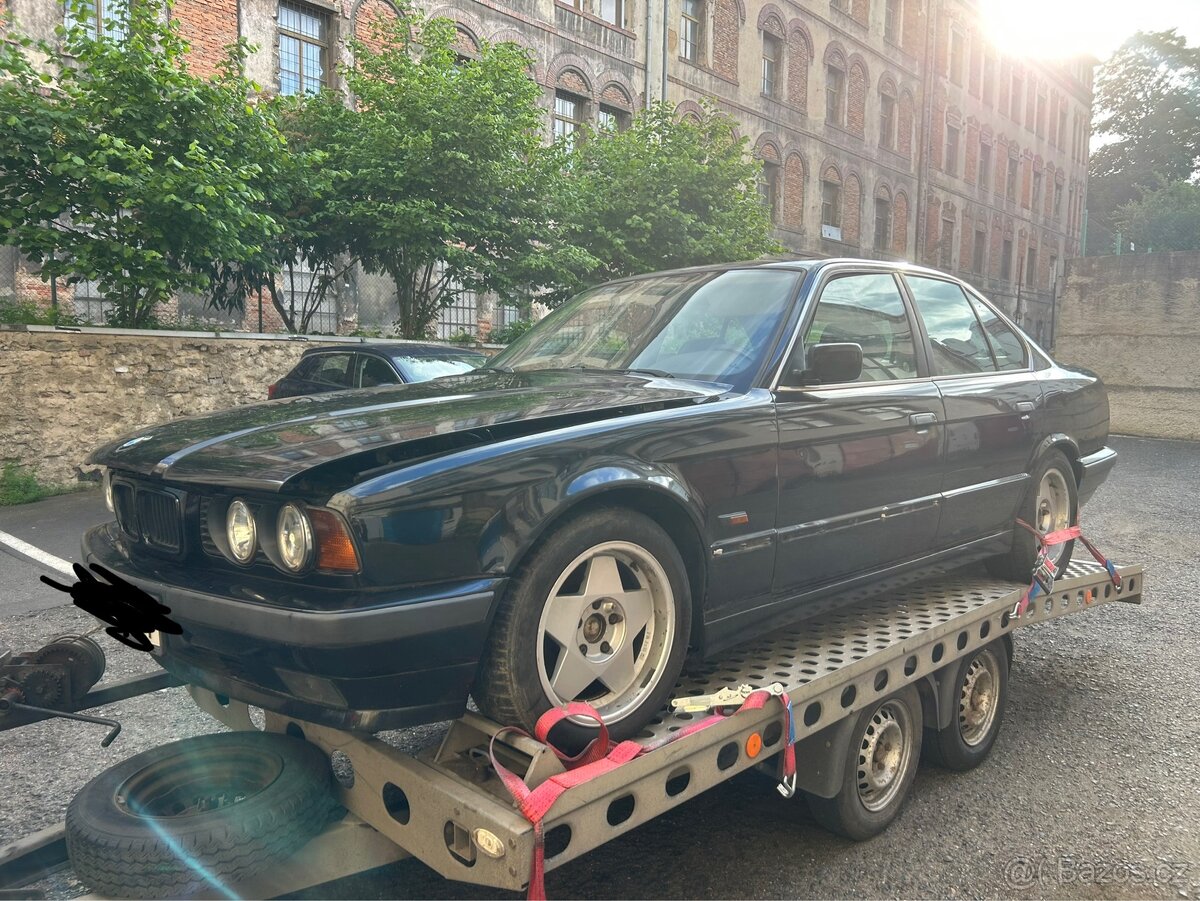 Bmw e34 komplet na dily