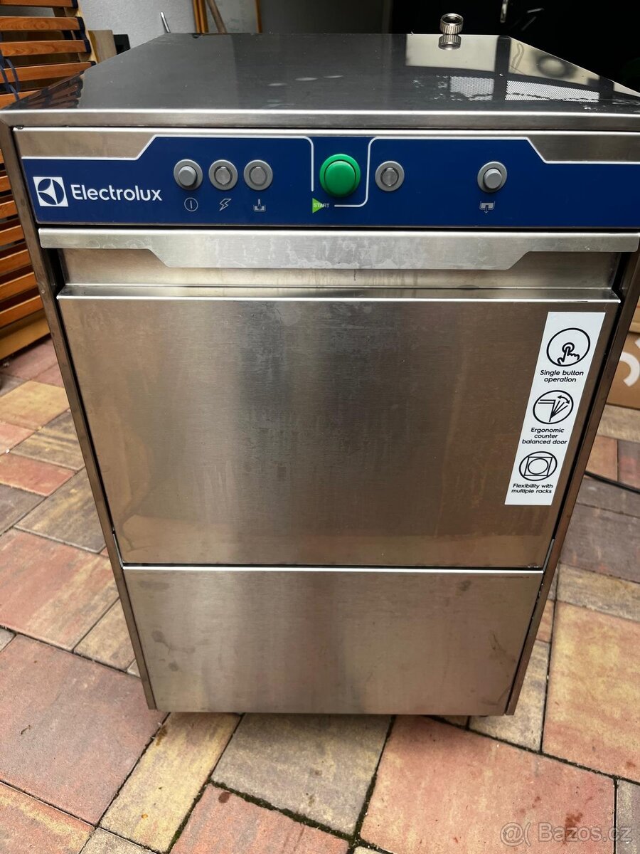 Podbarová myčka nádobí Electrolux