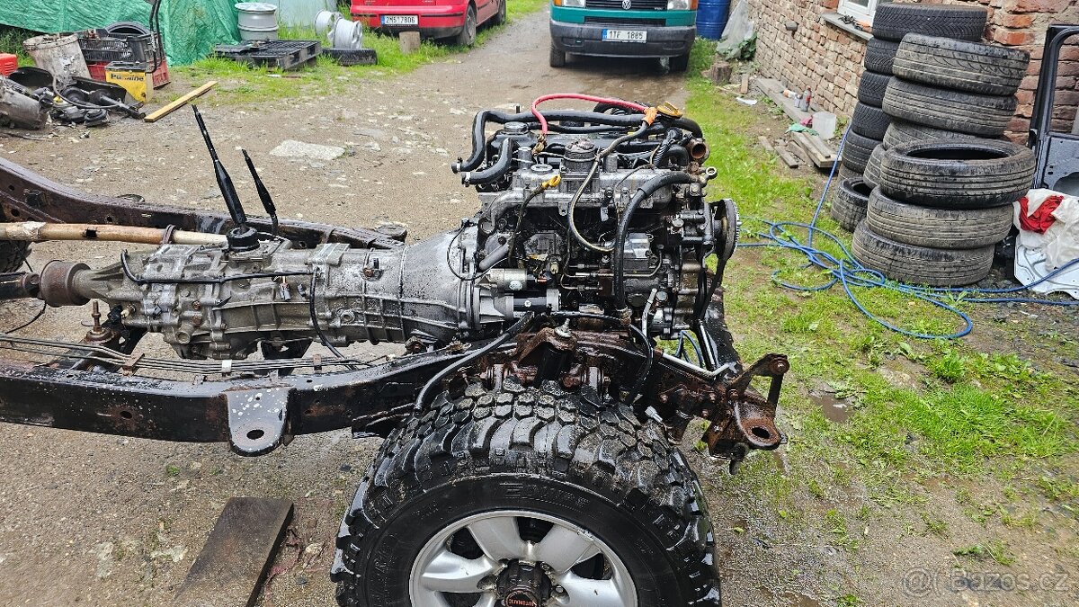 Prodám motor na nissan terrano 2 92kw 2.7tdi